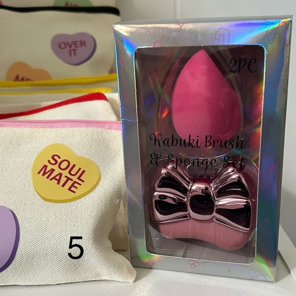 Valentines Day Cosmetic Bag Set Mystery - Picture 8 of 15